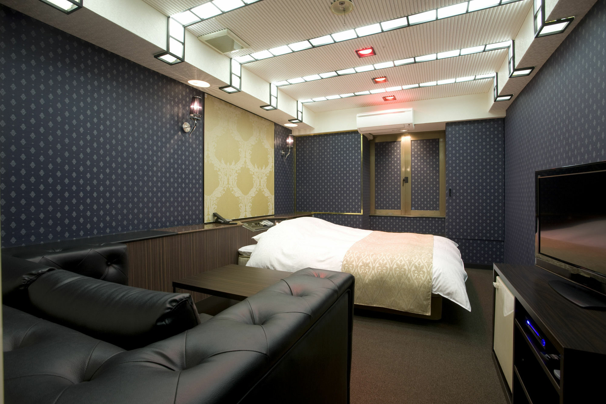 Jay - Adults Only Hotel 3*